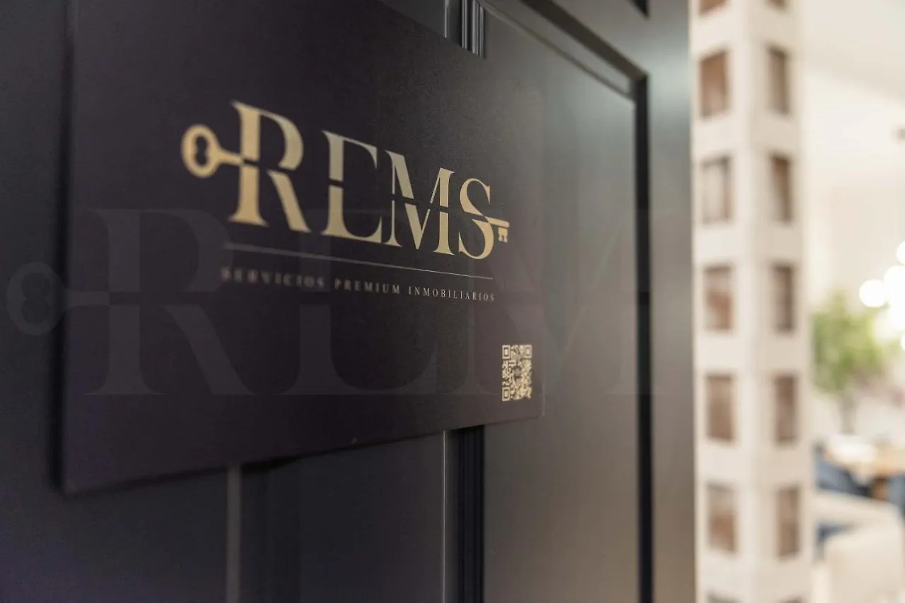 Modern Luxe Apartment In The Historic City Center By Rems Malaga